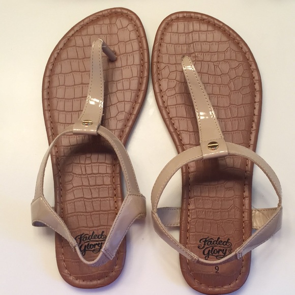 BRAND NEW SANDALS - Picture 1 of 3